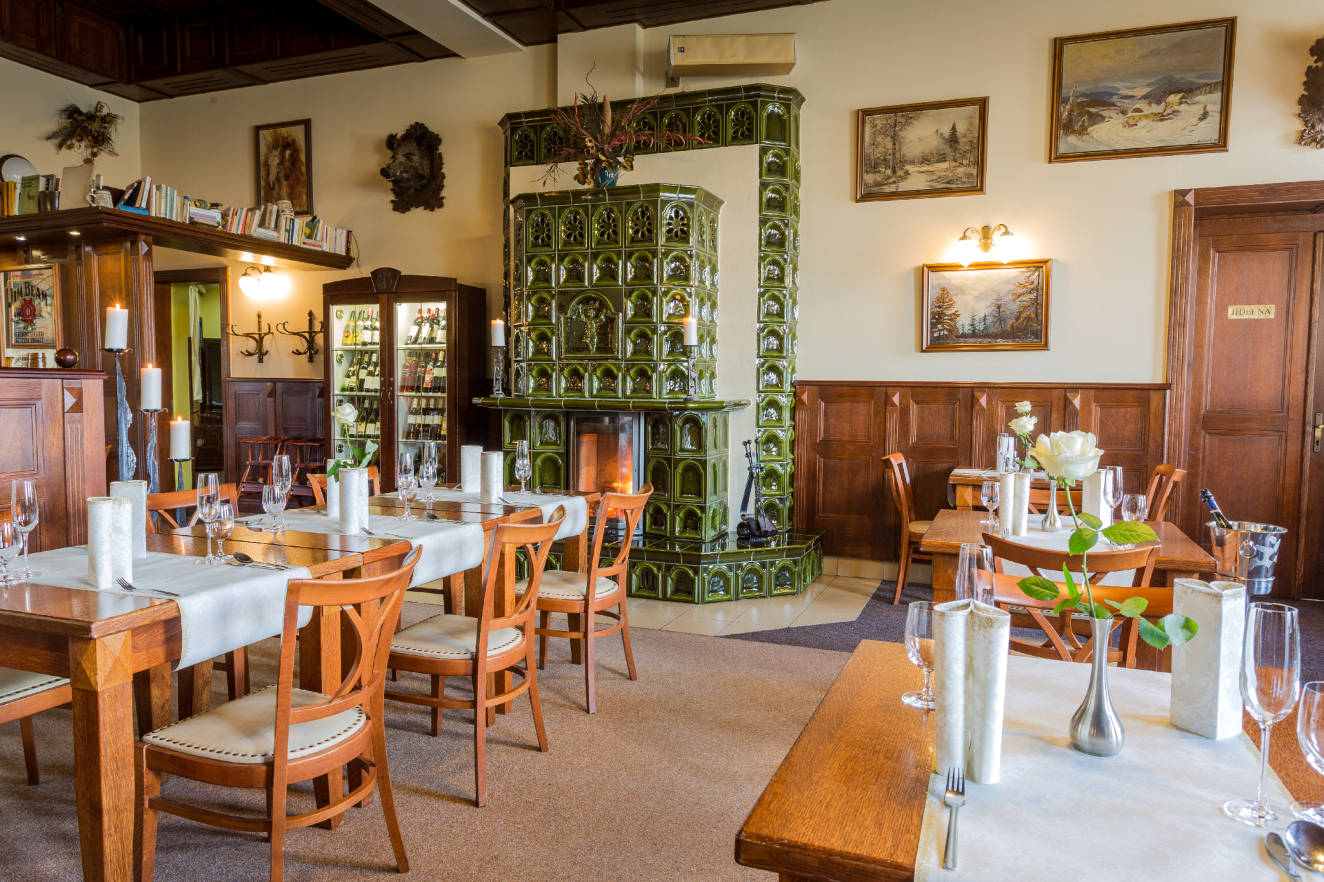 Od 25.5.2020 vnitřní prostory restaurace znovu otevřeny. Těšíme se na Vaši návštěvu Od 25.5.2020 vnitřní prostory restaurace znovu otevřeny. Těšíme se na Vaši návštěvu